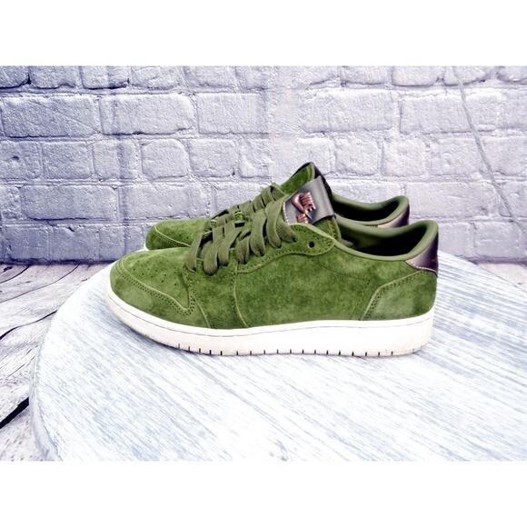 Air Jordan 1 Retro Low NS "Legion Green Swooshless" Legion Green Women 7.5 Used - Picture 6 of 12